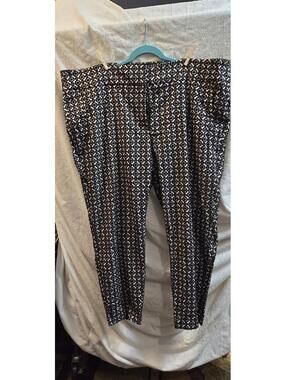 Women’s 28W Lane Bryant Black and Cream Geometric Print Straight-Leg Pants